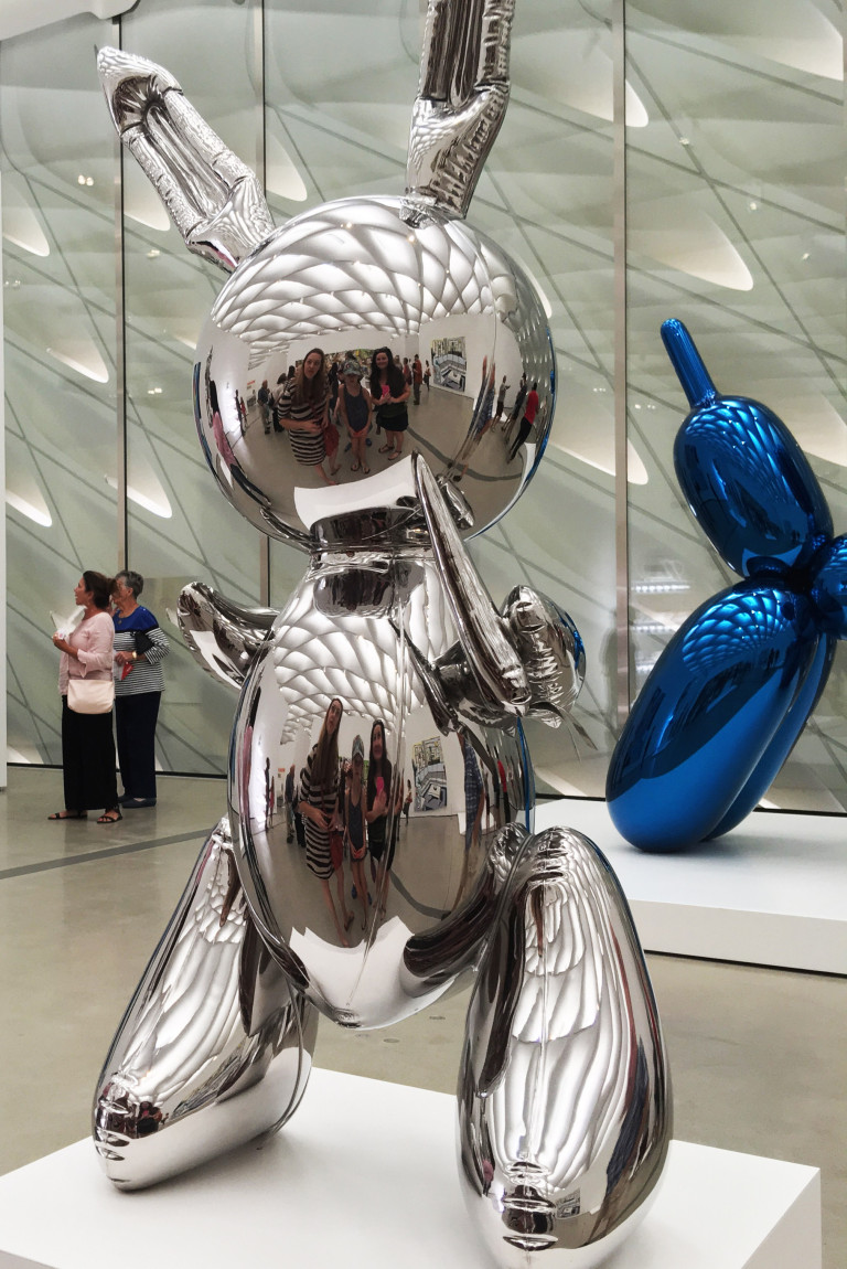 The Beverly Hills Mom » “Rabbit” by Jeff Koons, a 41″ stainless steel